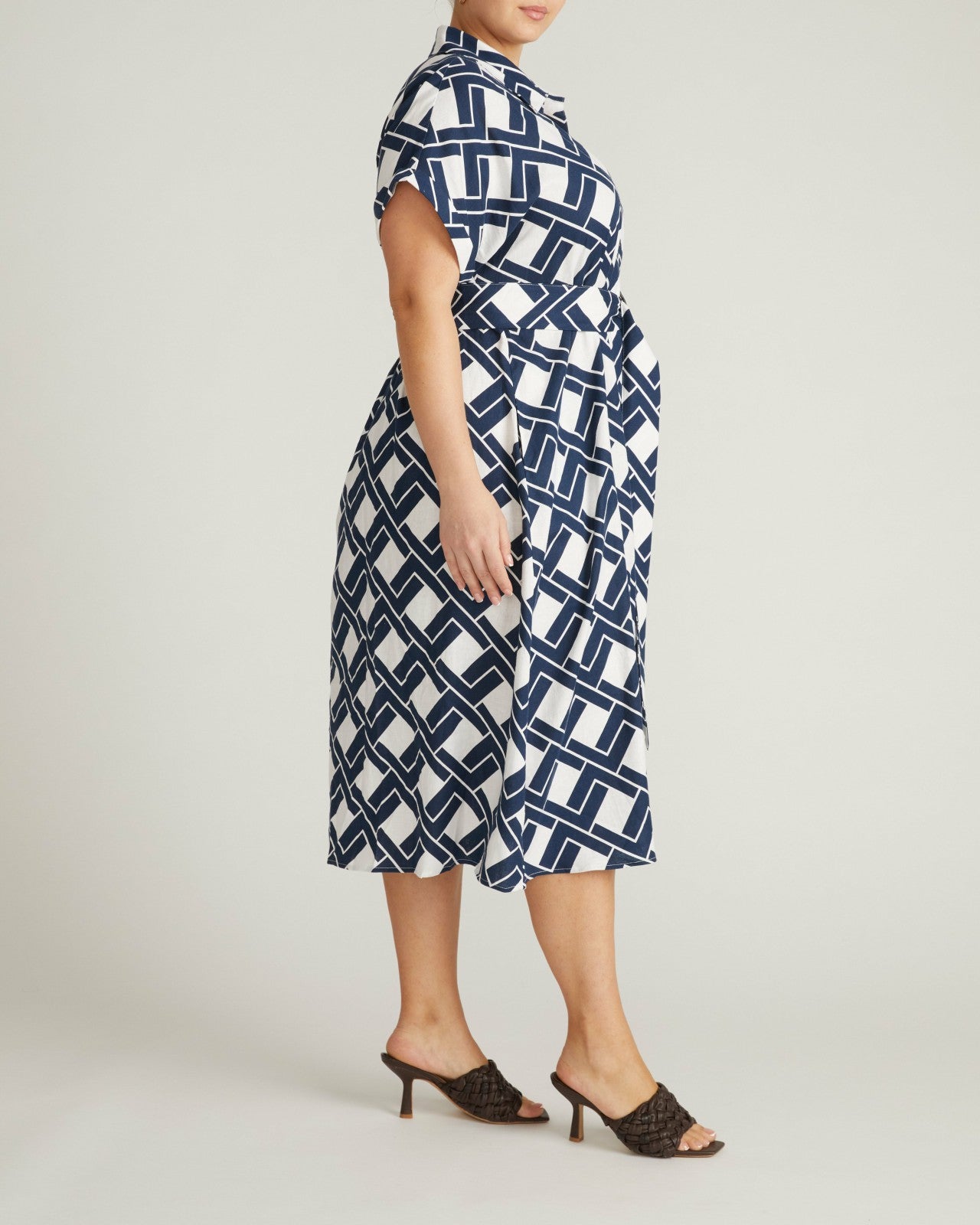 Universal Standard Sandy Stretch Linen Blend Shirtdress - Geometrica Print