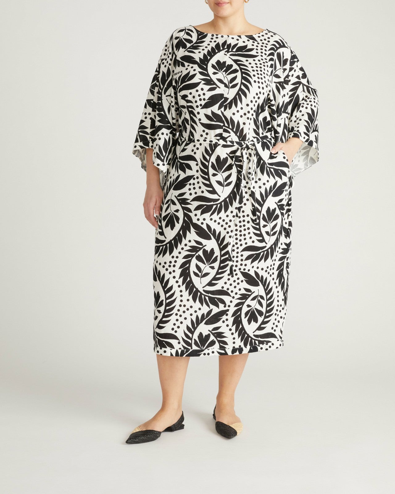 Universal Standard Lio Linen Blend Dress - Vine Print