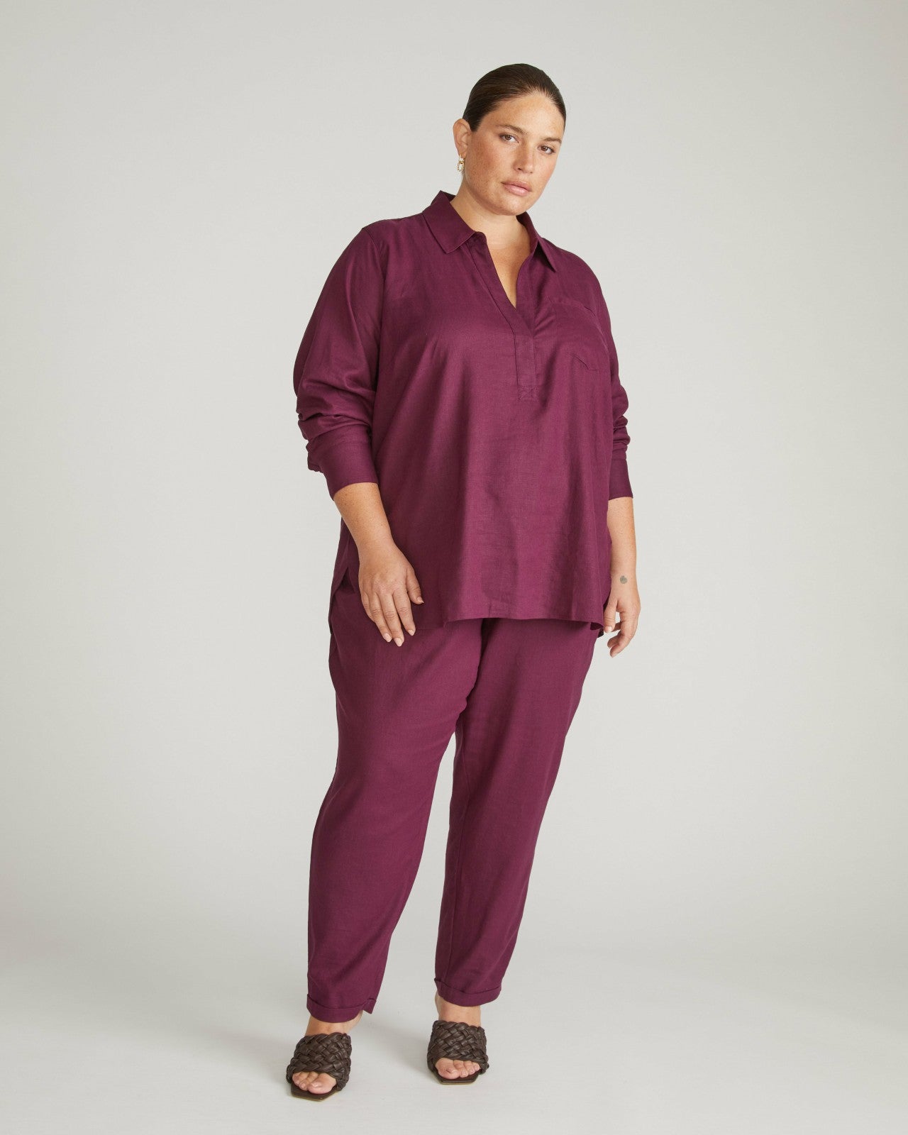 Universal Standard Button Back Linen Blend Polo Shirt - Acai