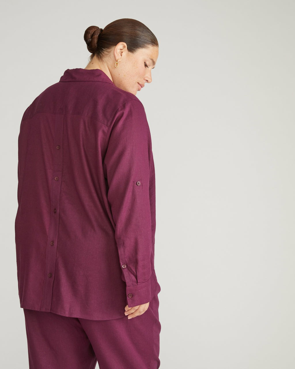 Universal Standard Button Back Linen Blend Polo Shirt - Acai