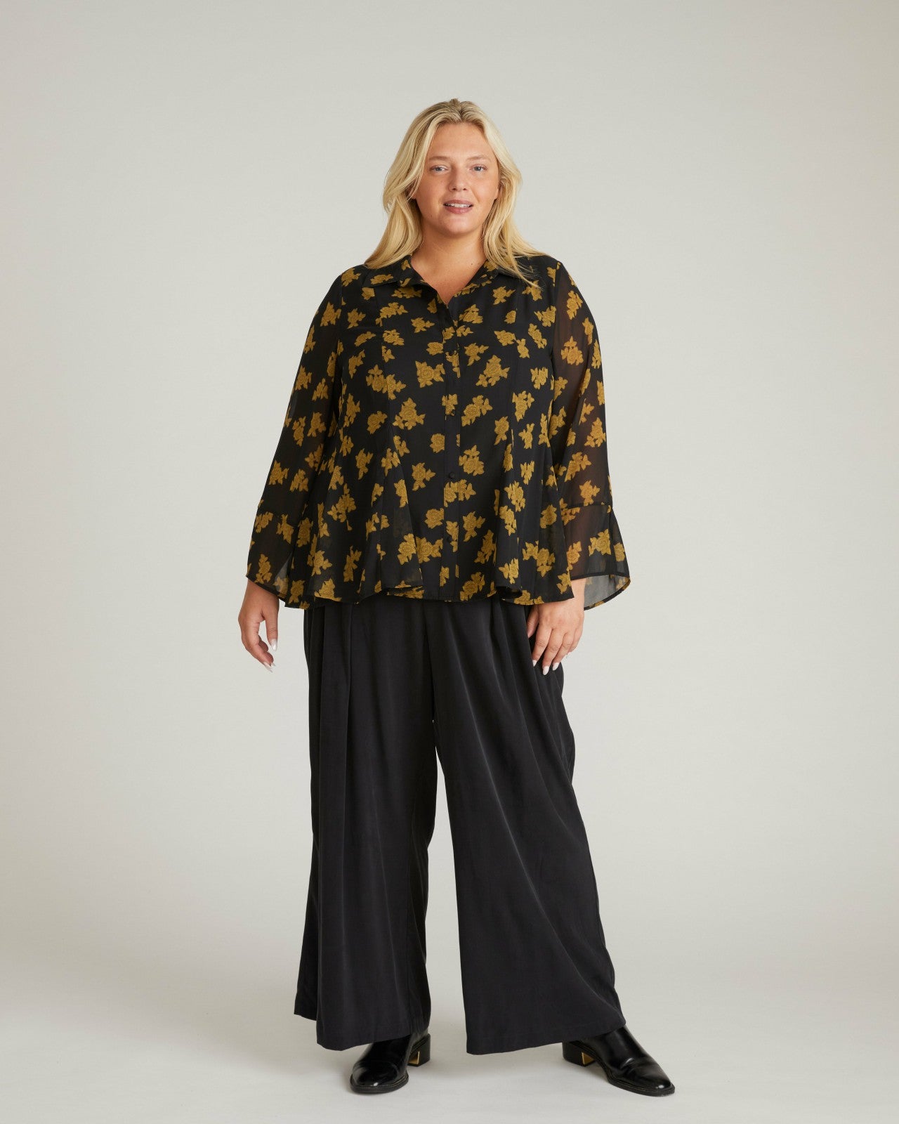 Universal Standard Evie Chiffon Blouse - Gold Heirloom Print