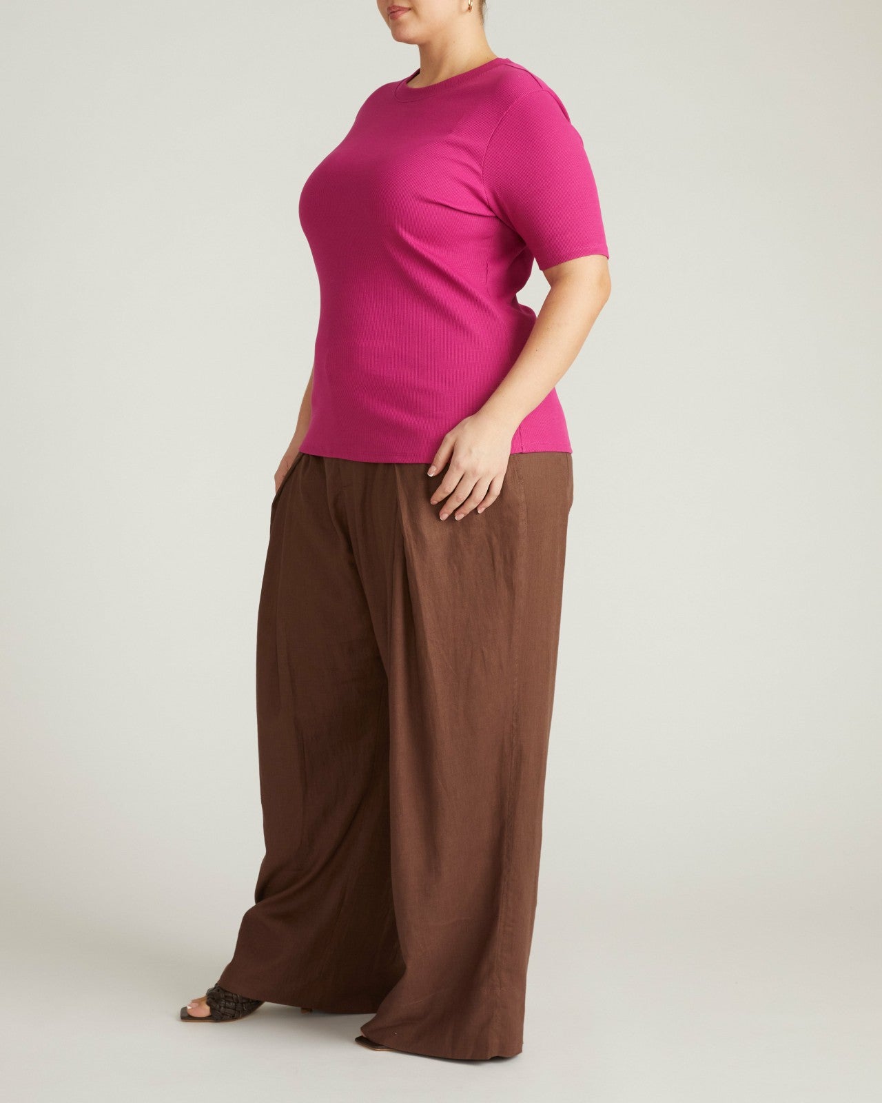 Universal Standard Classic Ribbed Tee - Hyper Pink