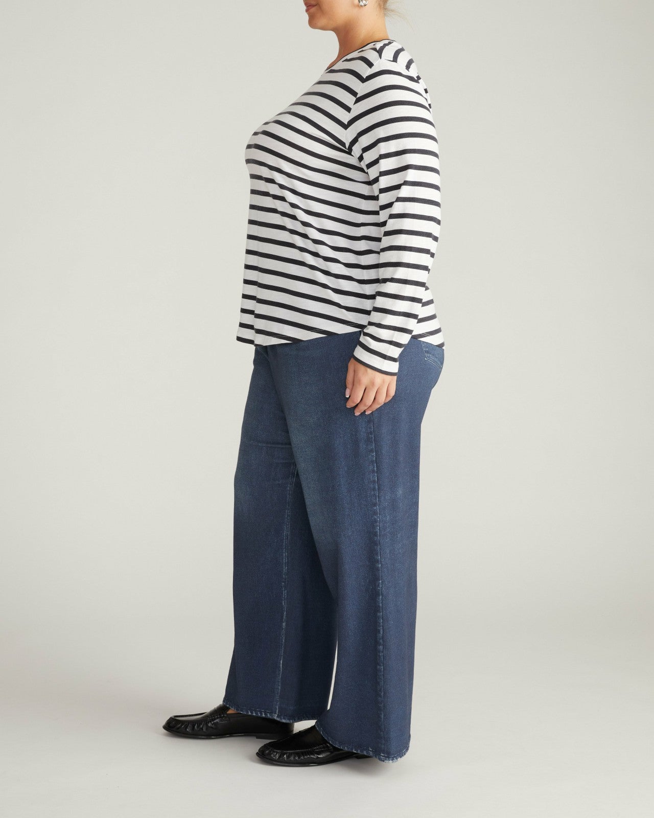 Universal Standard Light-As-Air Long Sleeve Crew Neck Tee - Zen Stripe