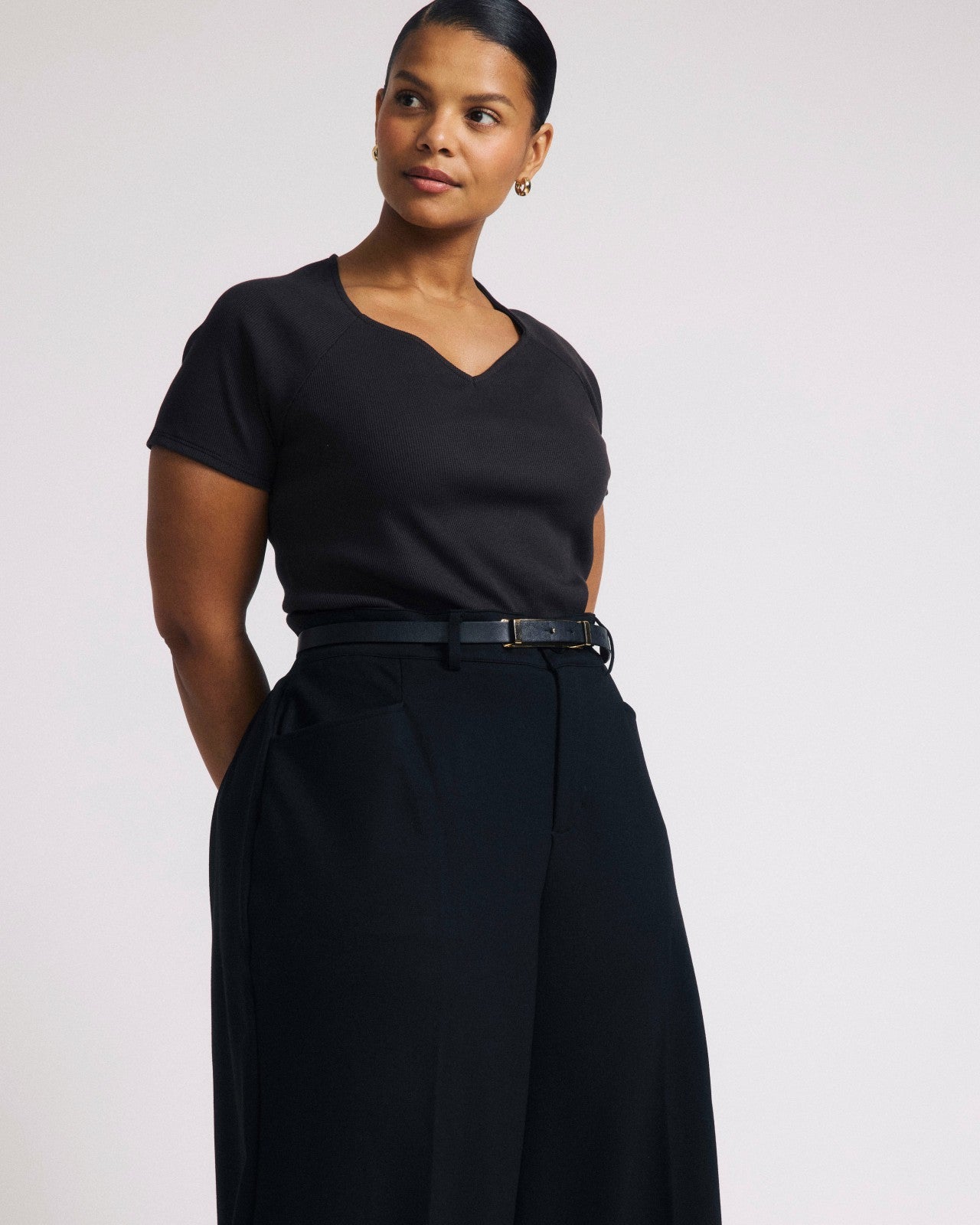 Universal Standard Carey Ribbed Sweetheart Tee - Espresso
