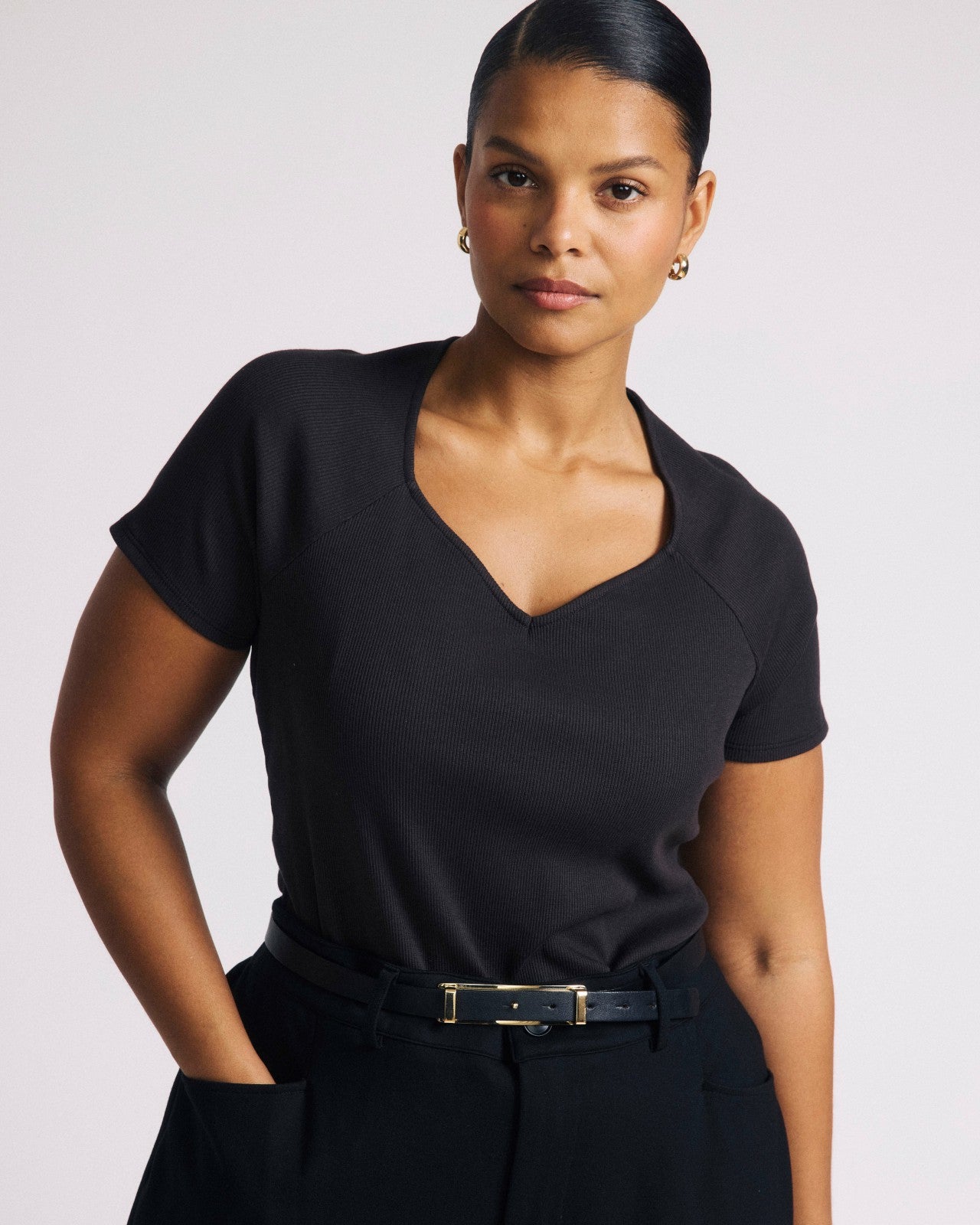 Universal Standard Carey Ribbed Sweetheart Tee - Espresso