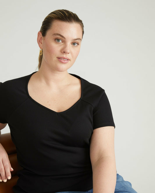 Universal Standard Carey Ribbed Sweetheart Tee - Black