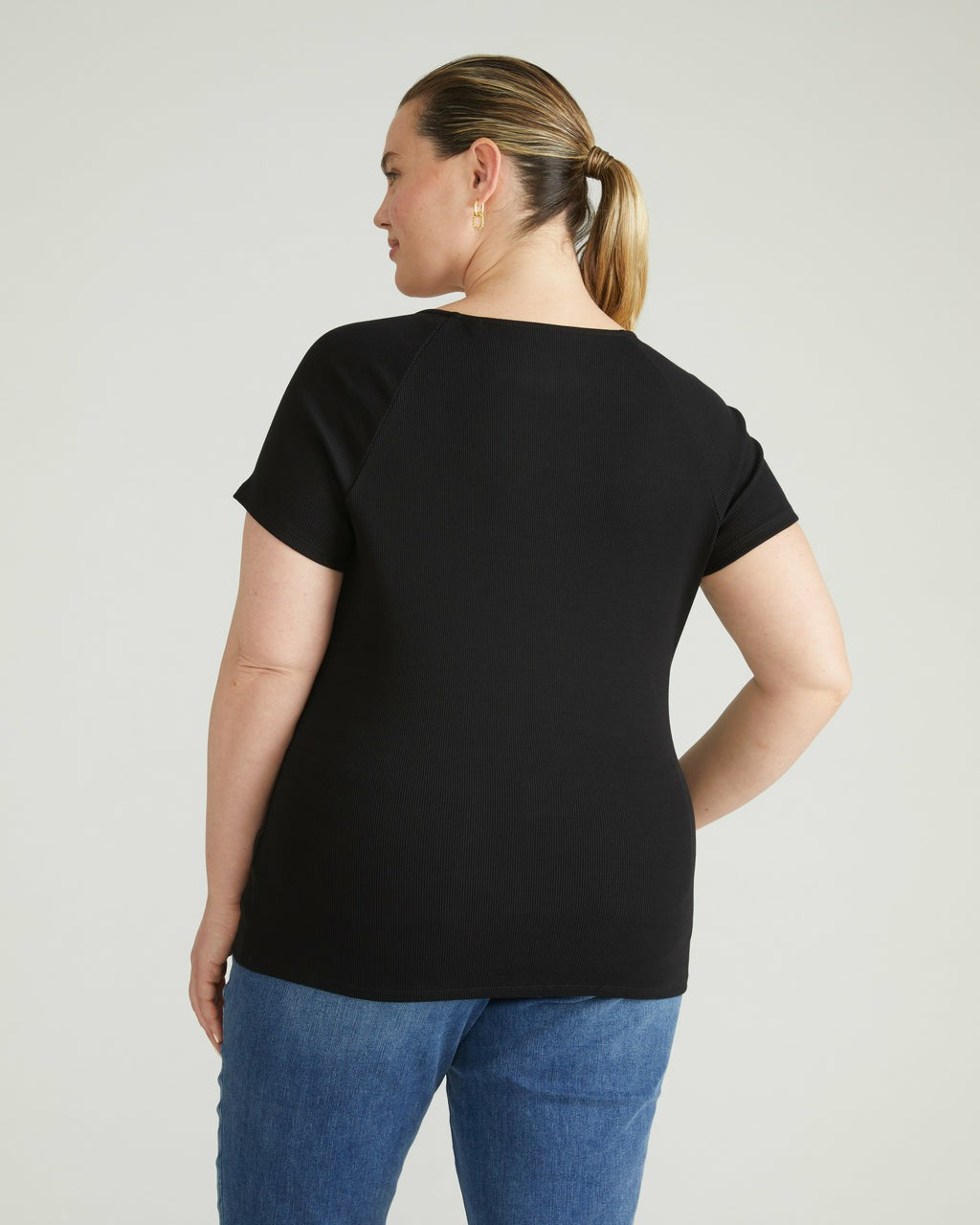 Universal Standard Carey Ribbed Sweetheart Tee - Black
