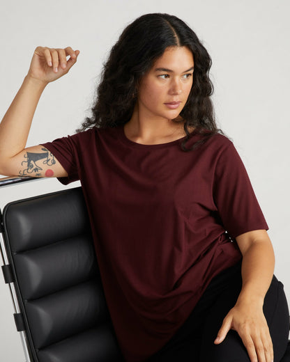 Universal Standard Tee Rex - Black Cherry