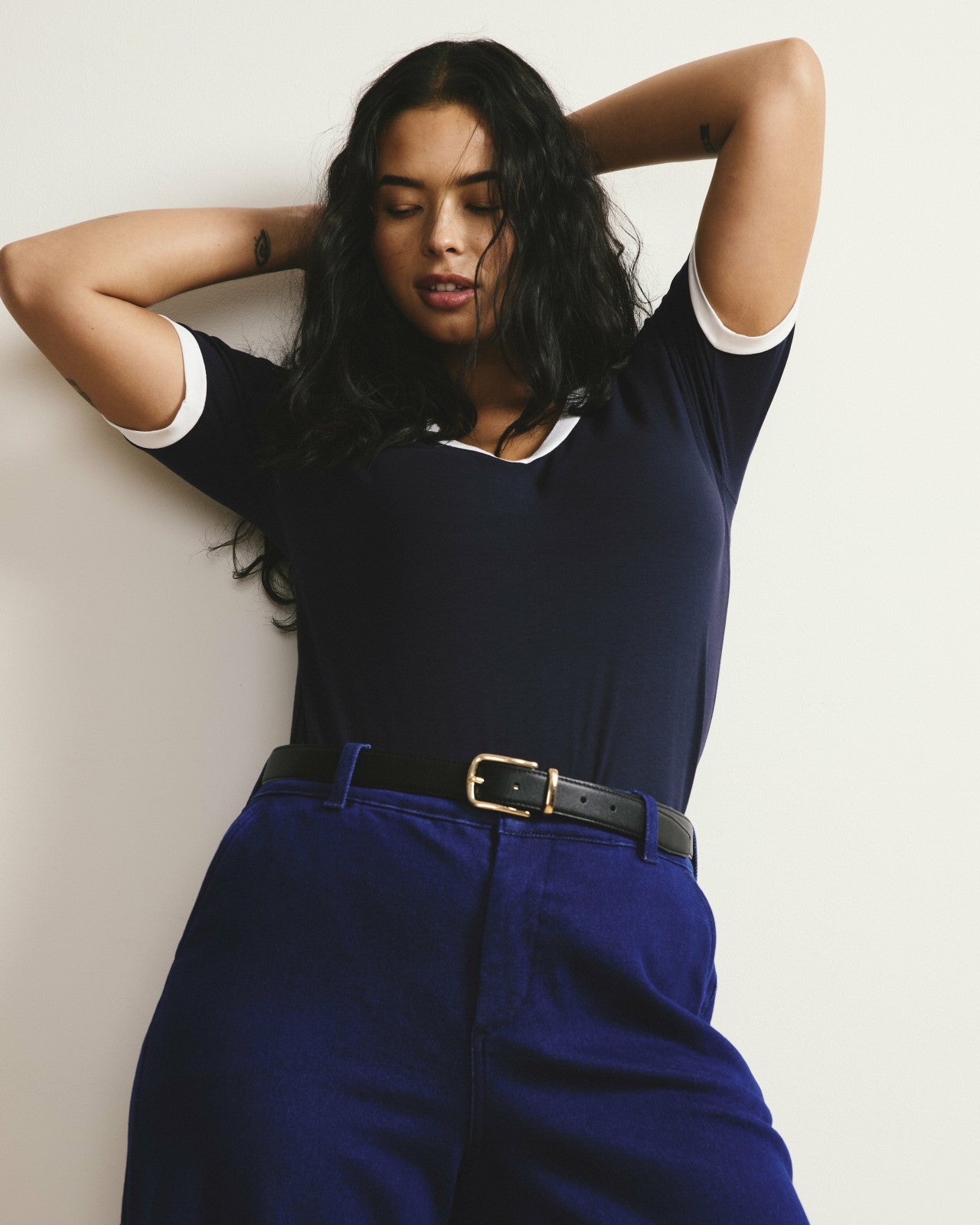 Universal Standard V Rex - Navy/White Trim