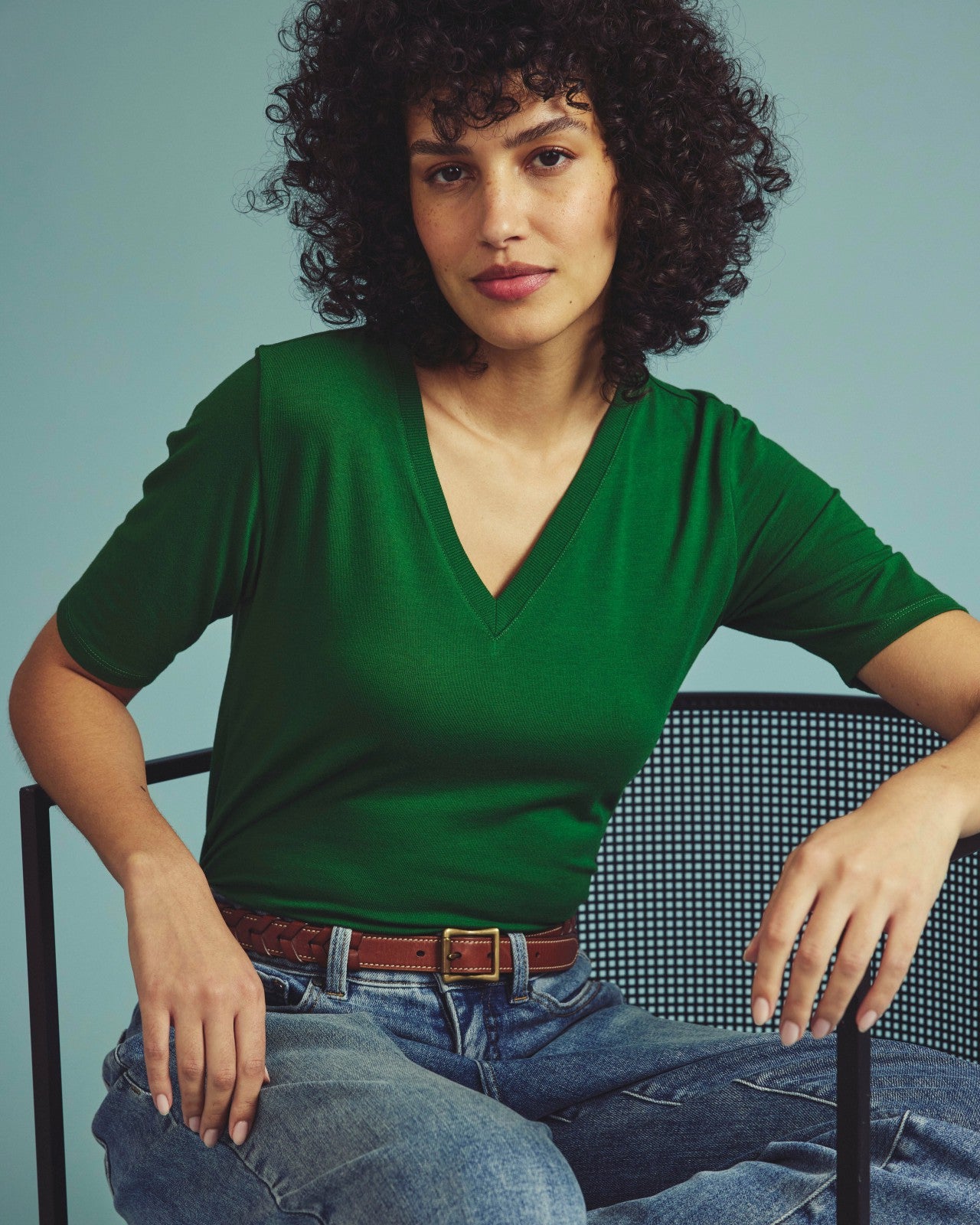 Universal Standard Maia Stovepipe Sleeve V Neck Tee - Green Park