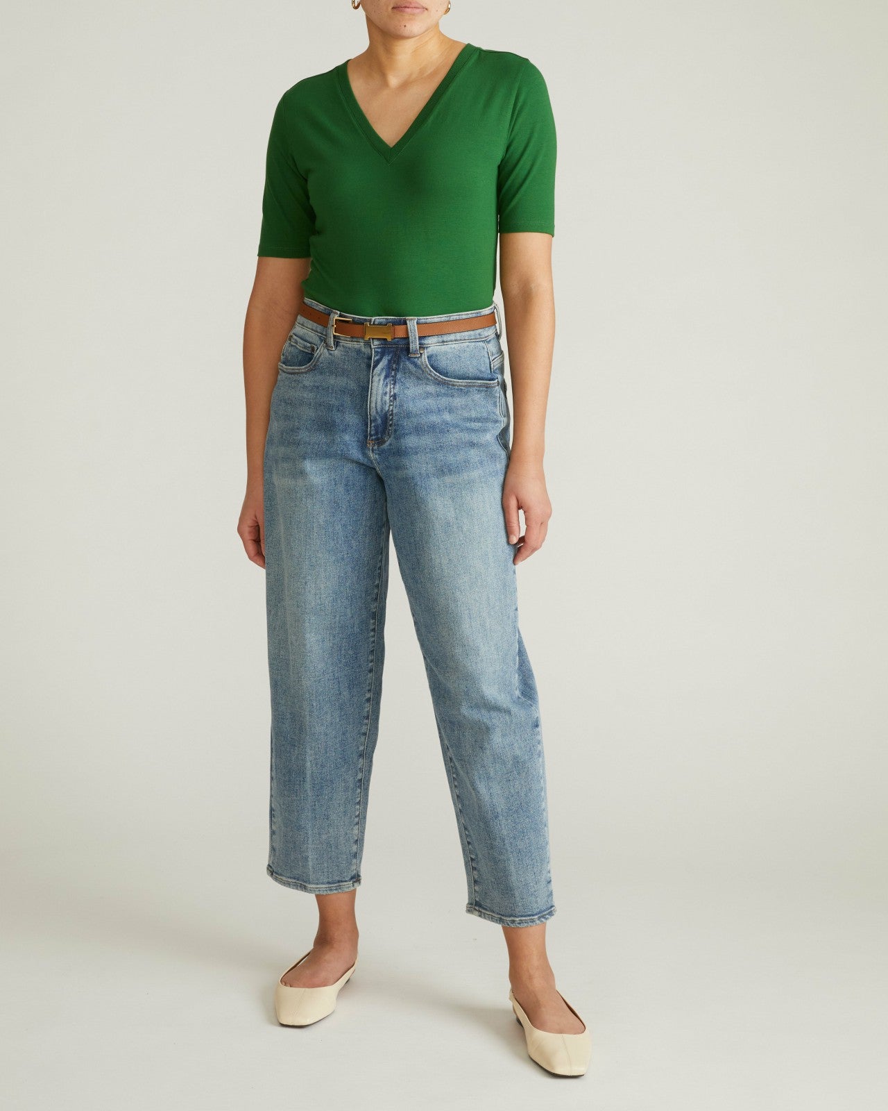 Universal Standard Maia Stovepipe Sleeve V Neck Tee - Green Park