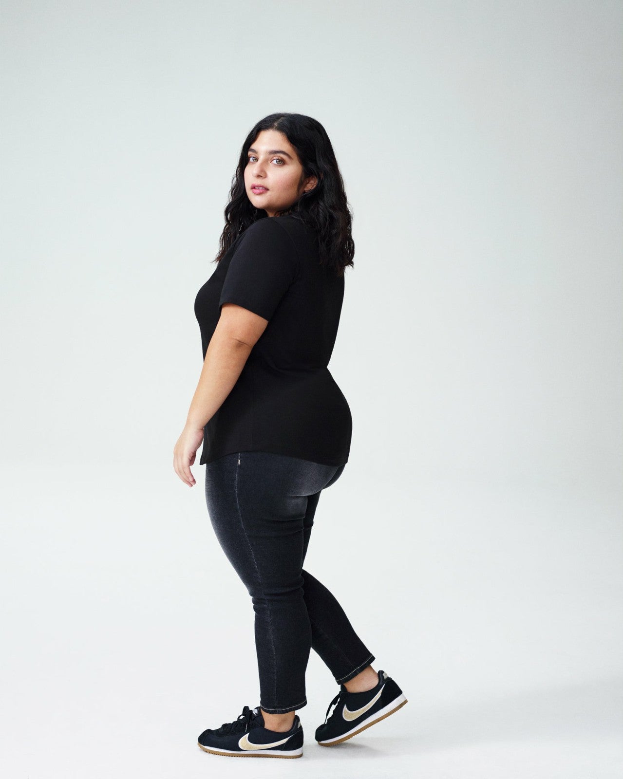Universal Standard Petite V Rex - Black