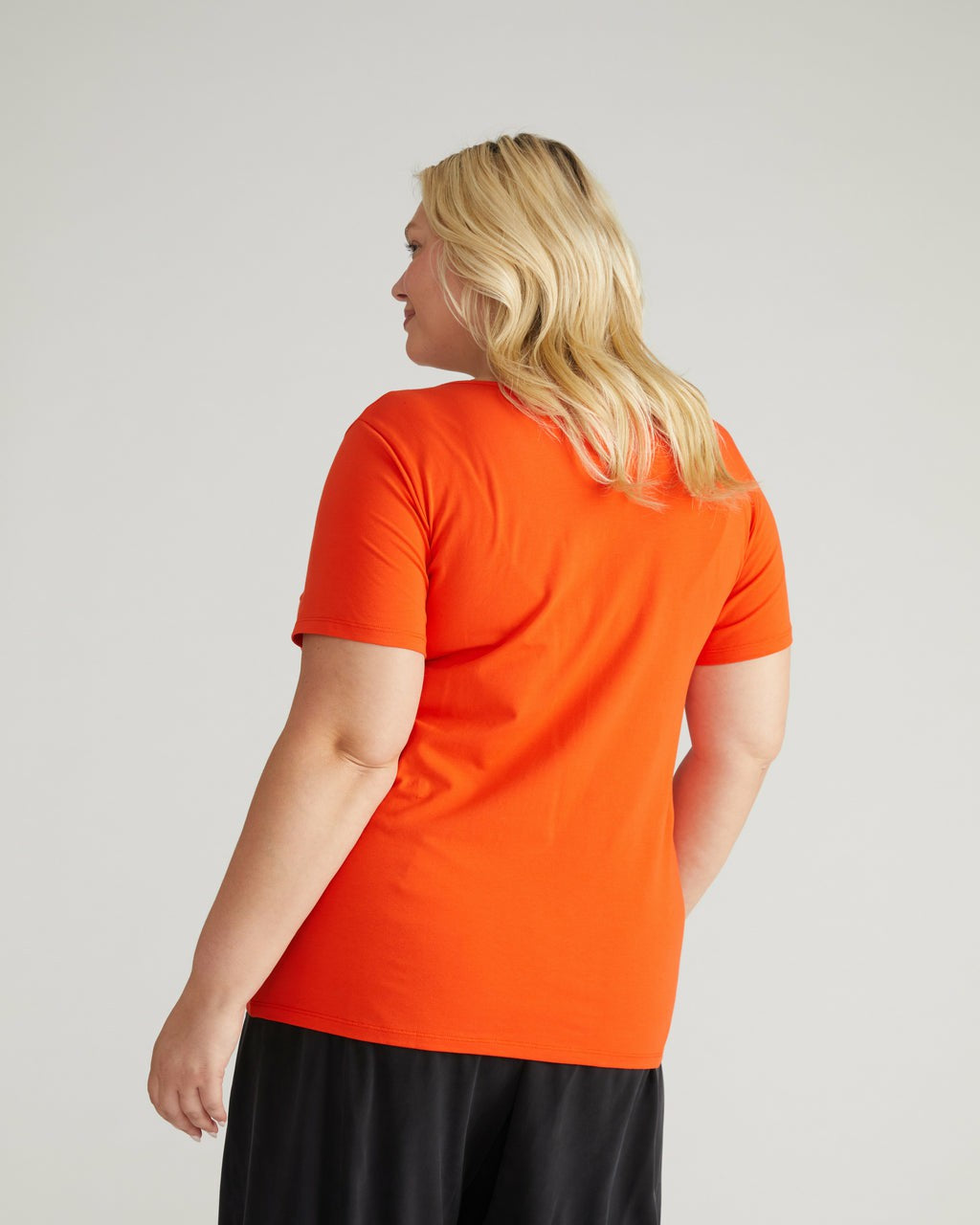 Universal Standard Scoop Neck Tee - Poppy